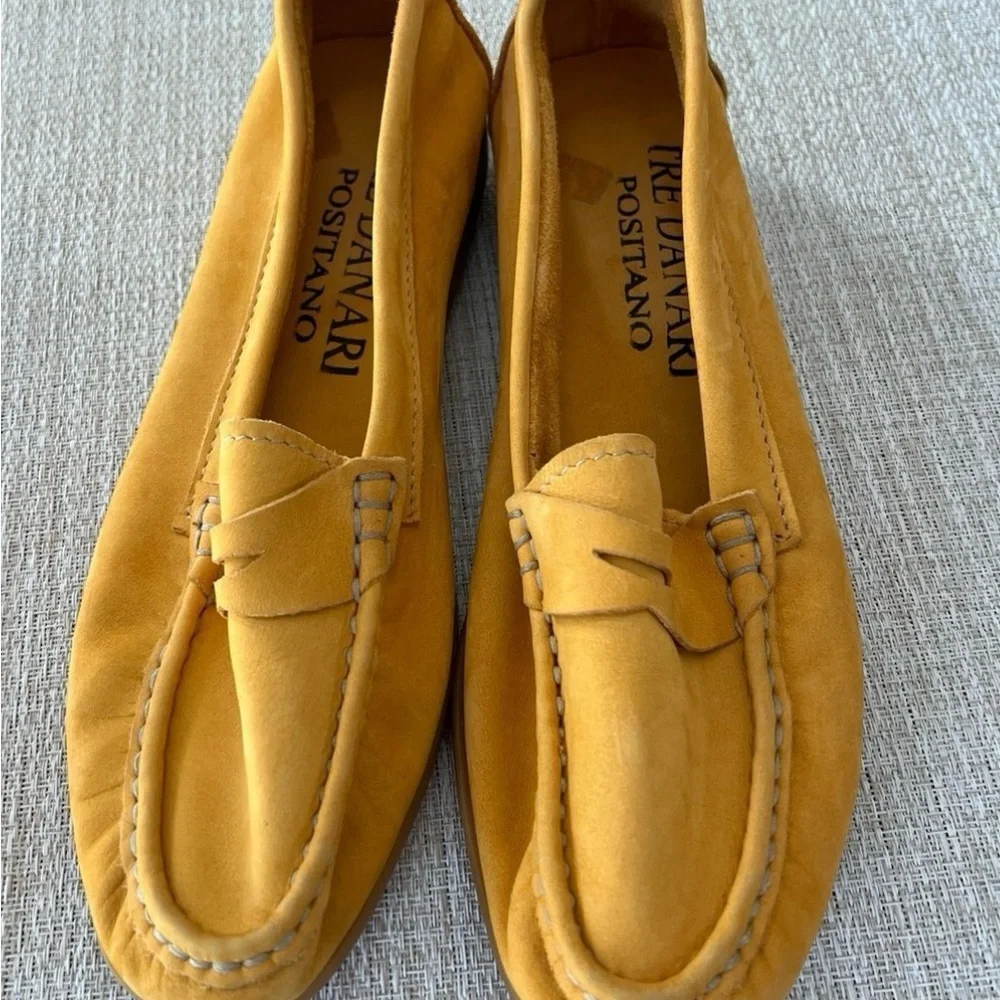 NEW!!! Without tags -Women’s Positano Italy Gold Suede Loafers - Picture 1 of 3